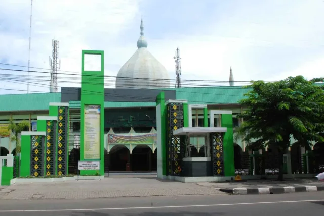 masjid-mujahidin-surabaya